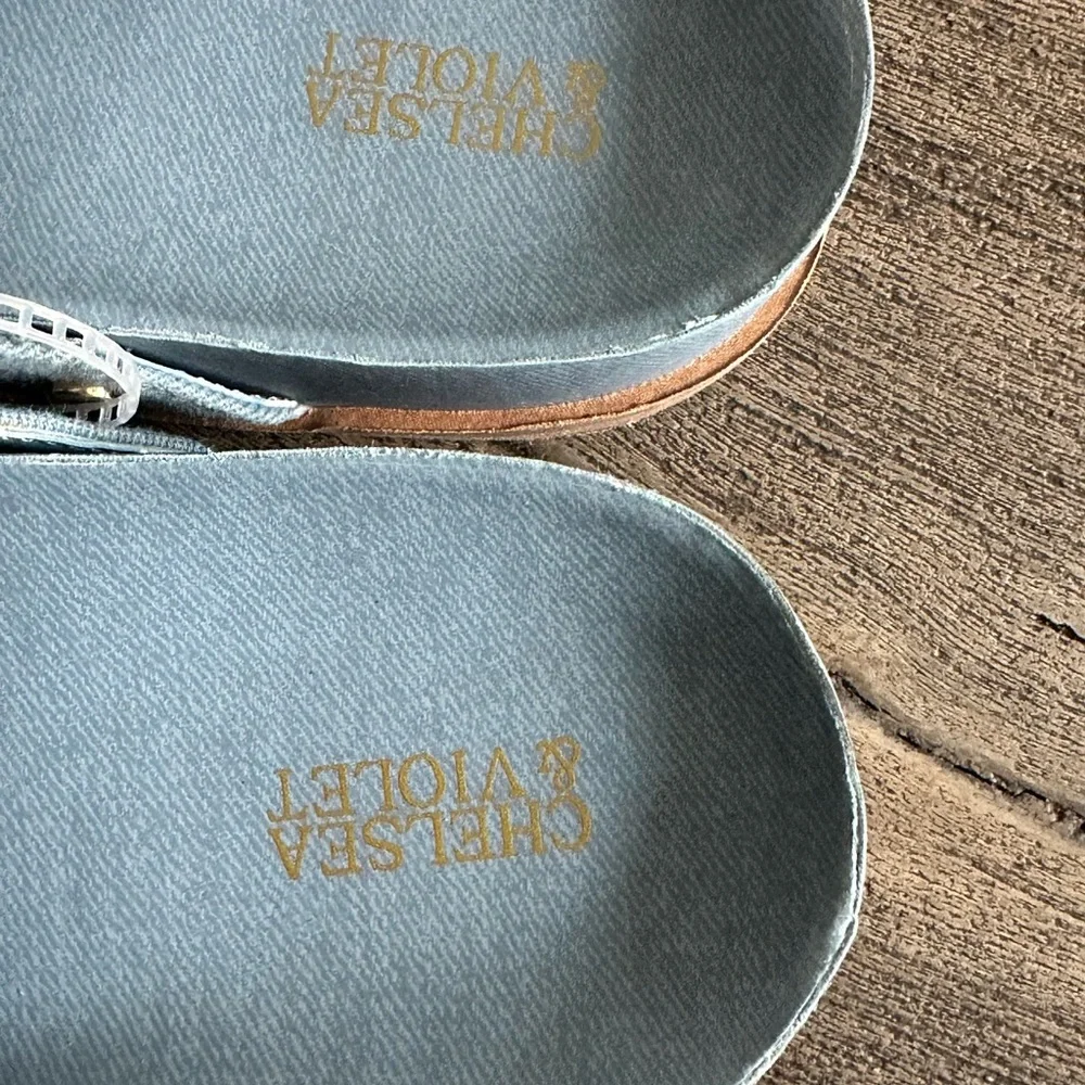 NWTBlue Buckle‎ Shoes